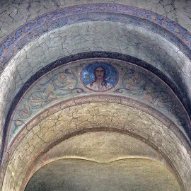 Ornamental decoration on the pediment above the arches dividing the naos and the  outh gallery, St. Alexander Nevsky Cathedral, 1912 (photography: Vesselina Yontcheva)