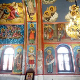 Поглед към северна стена, църква „Св. Богородица Живоносен източник“(фотография: Веселина Йончева)